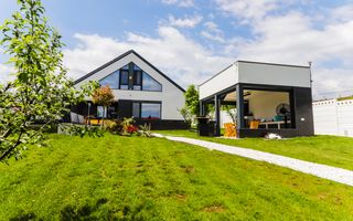 VILĂ MODERNĂ DE LUX CU PISCINĂ, FOTOVOLTAICE ȘI FOIȘOR – BREAZA - Poză 89