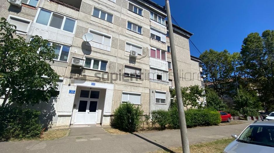 Apartament tip PB 3 camere, zona Decebal - Poză 1