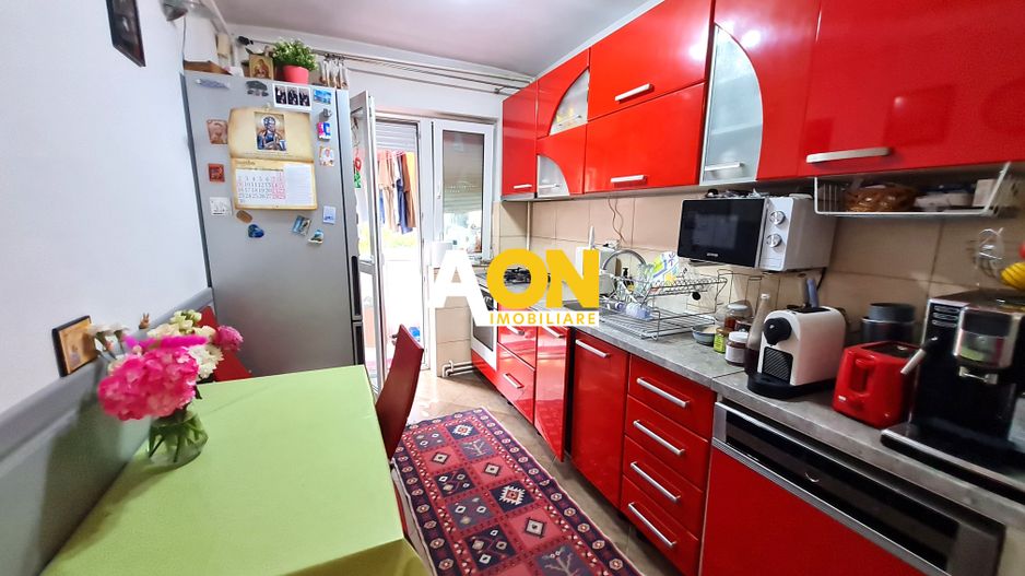 Apartament 4 Camere, Et 3, 82 mp, Decomandat, Mobilat, Utilat, Cetate - Poză 13