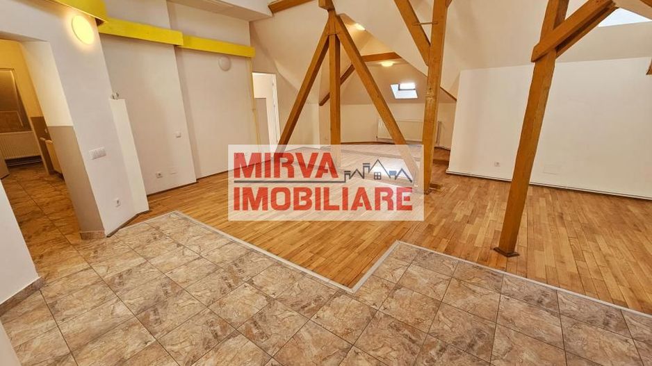 🏢 Spațiu de birouri – 5 camere, 3 băi – Mansardă vilă, Central - Poză 1