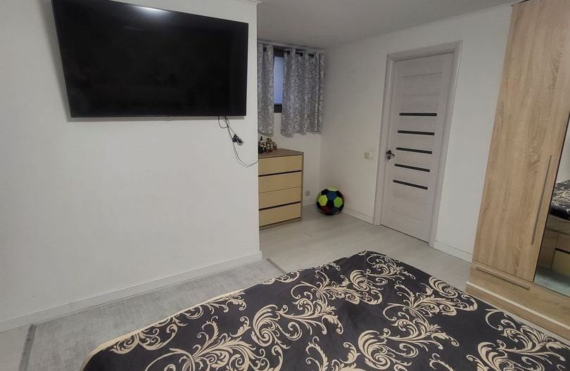 Apartament 5 camere 161 mp, zona Decebal, bloc 2006, curte, ideal investitie - Poză 3