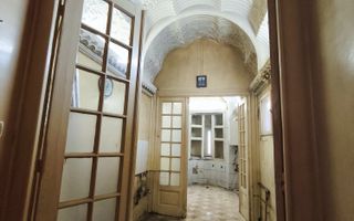 Casă cu farmec istoric în zonă protejată Rosetti, ideală pentru restaurare - Poză 5
