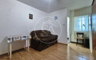 Apartament de vânzare cu 1 camere în zona Rogerius, Oradea - Poză 1