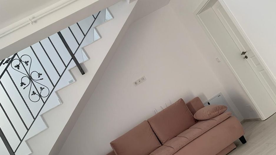 Calea Urseni – Giroc | Casă insiruita P+1 | Mobilată complet | 2 parcări - Poză 12