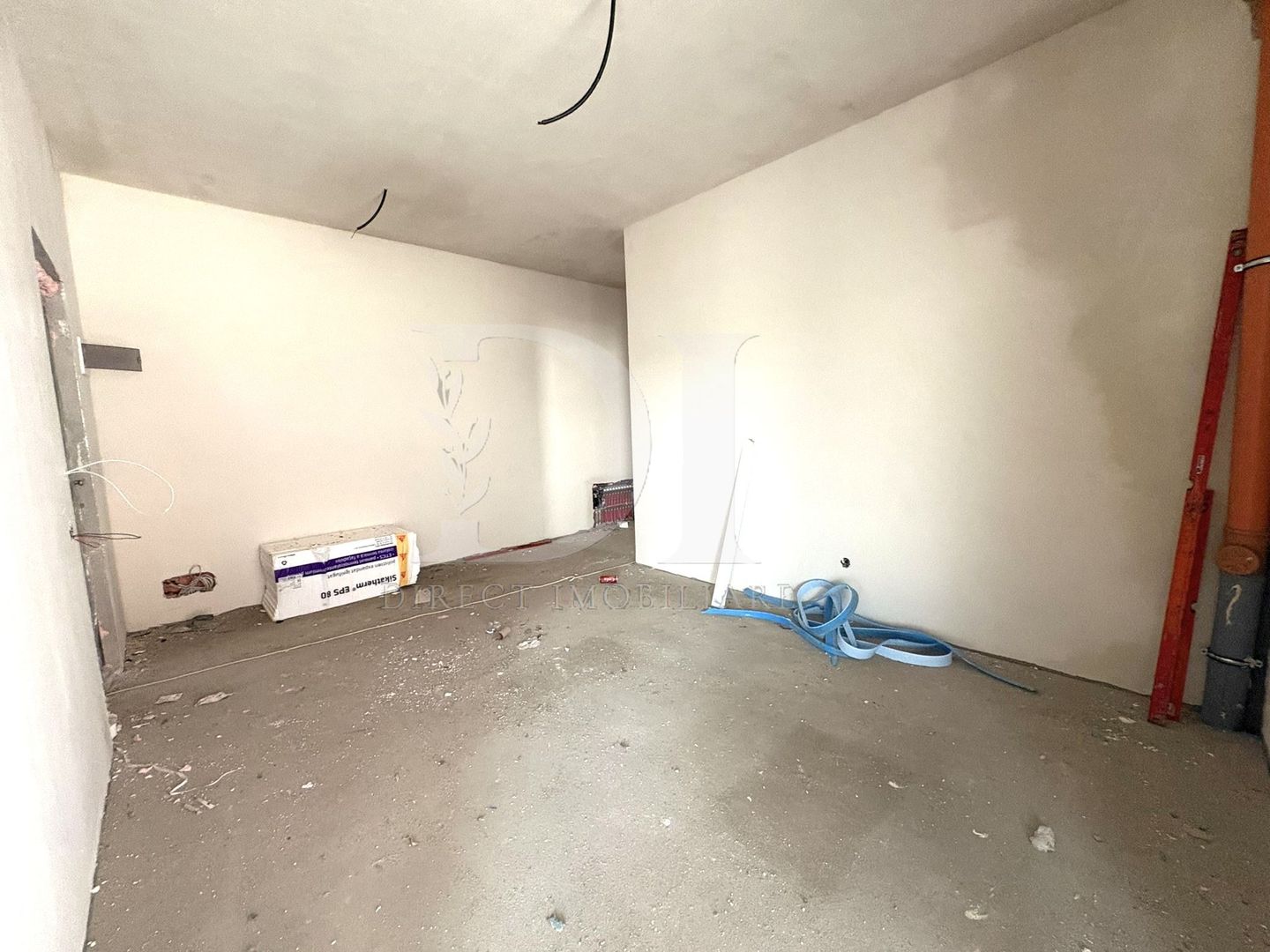 Apartament semifinisat / 3 dormitoare / Zona Tineretului , Floresti - Poză 1