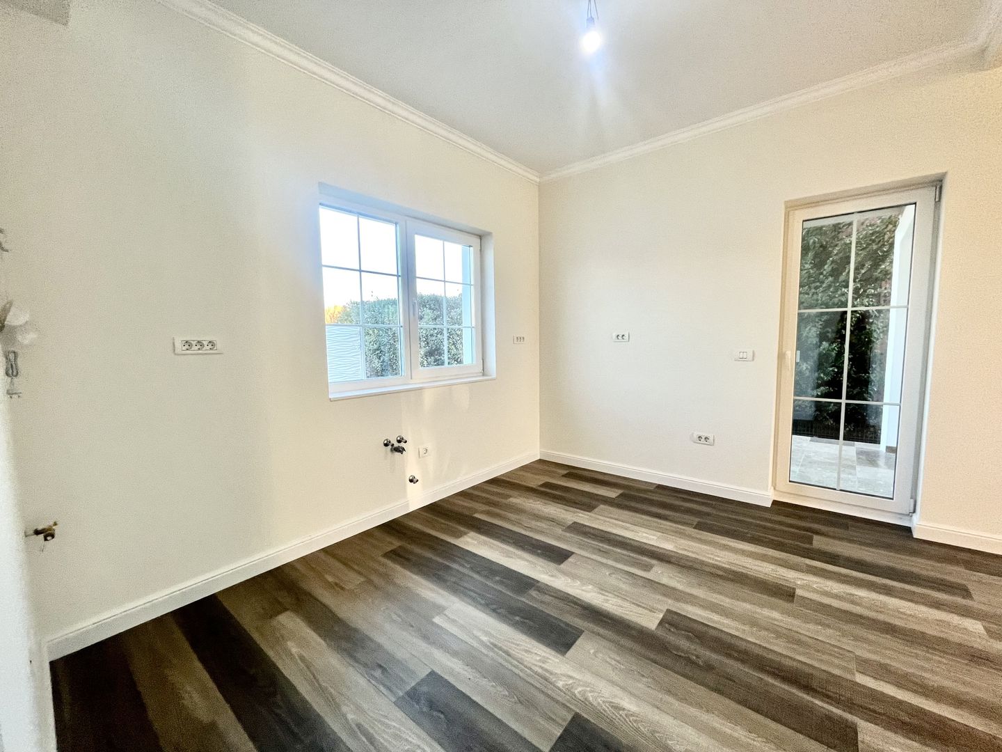 Duplex premium în Moșnița Nouă, separat prin camera tehnică, P+ 1 etaj - Poză 6