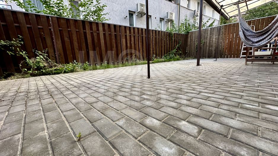 Vanzare 2 camere, Europa,  52 mp plus terasa 38 mp si garaj - Poză 13