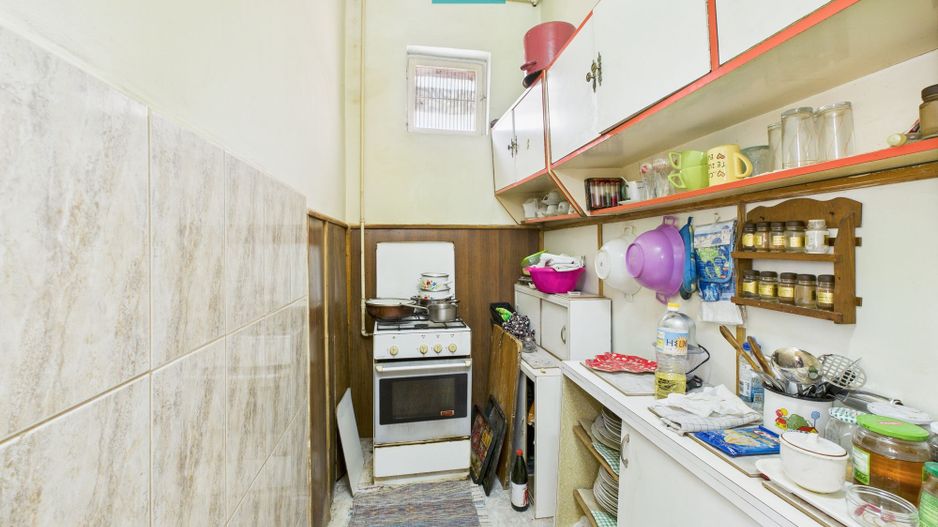 Casă cu 3 camere pentru investiții în Grădiște - Poză 10