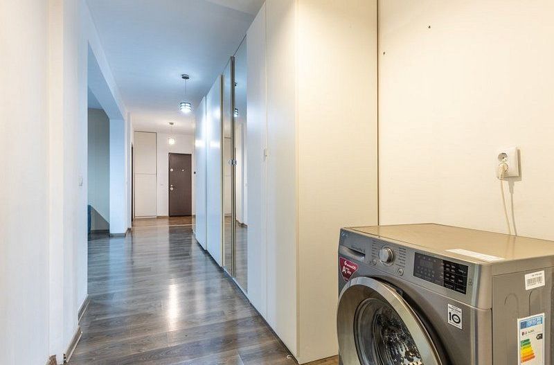 Vânzare apartament cu 2 camere, 62 mp utili, situat într-un imobil tip vilă - Poză 8