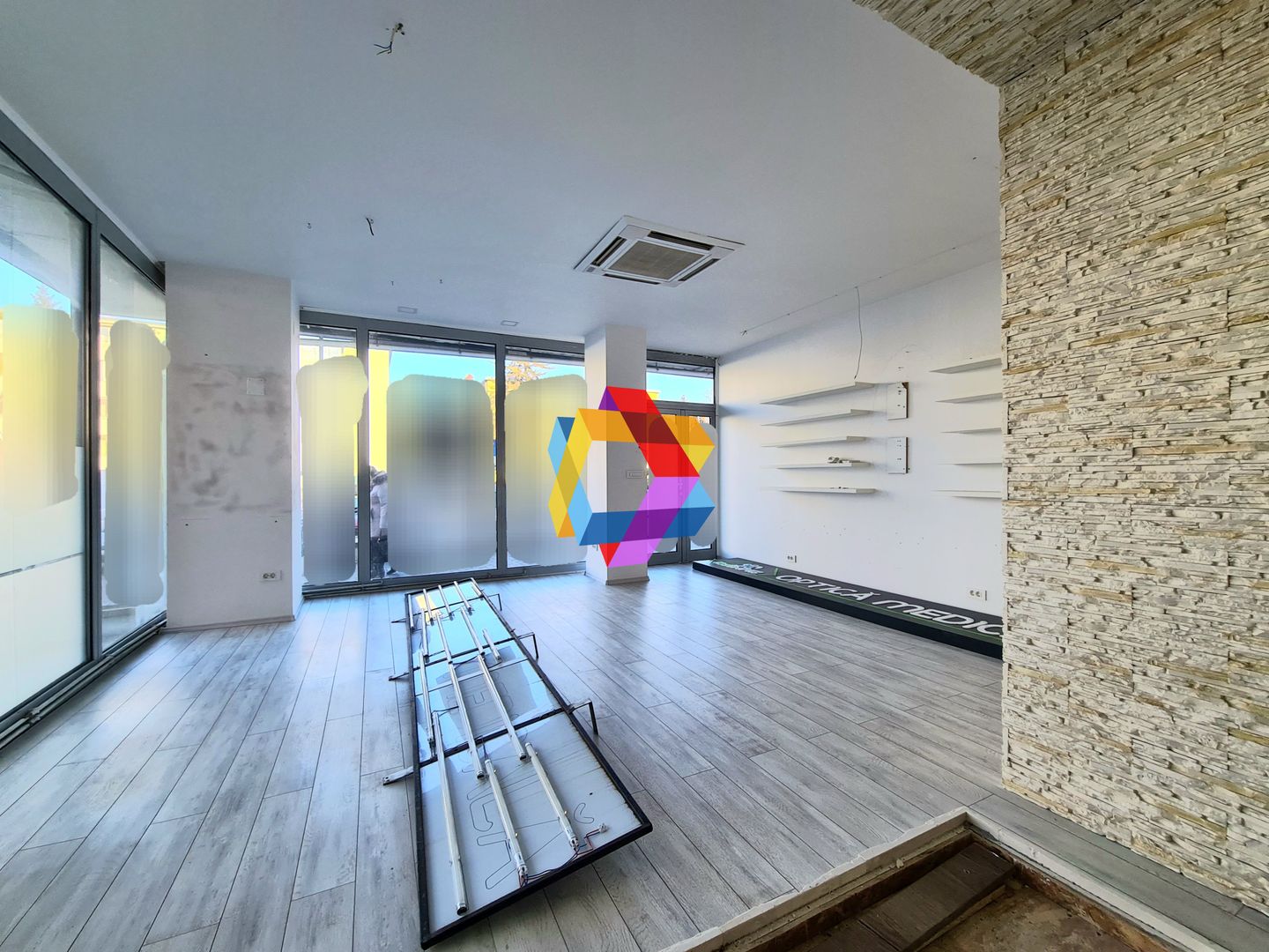 Spatiu comercial de închiriat Brasov - 100 mp # spatii-comerciale-brasov.ro - Poză 4