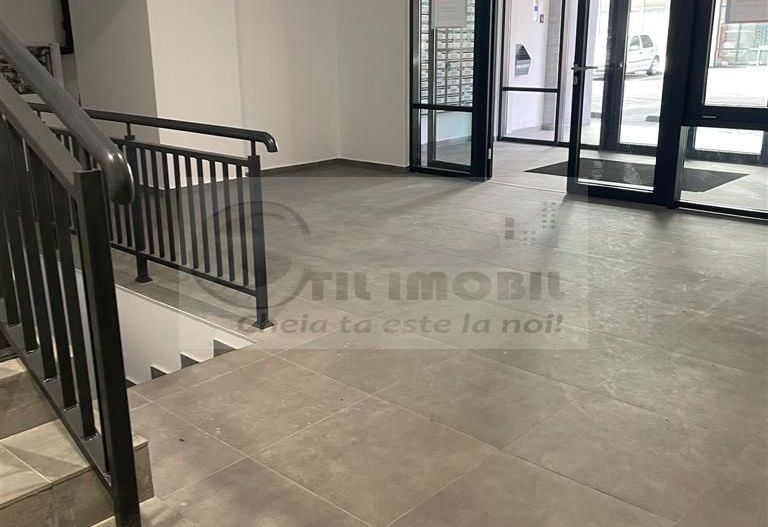 1 CAM CENTRU PALAS , PARCARE, UNIREA TOWERS 450 euro, comision 225euro - Poză 12