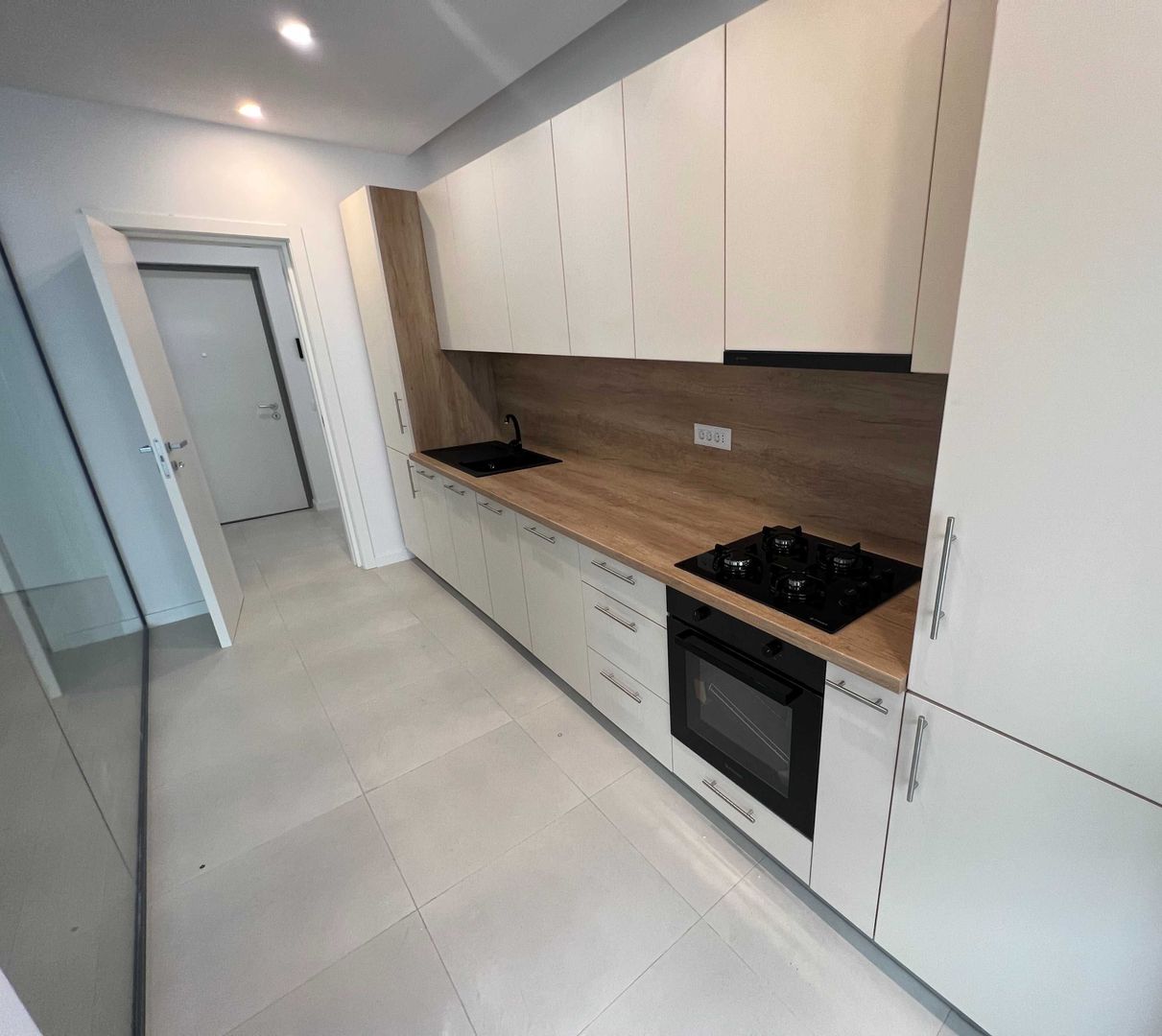 Apartament de Închiriat 2 Camere nemobilat  Nusco City - Poză 6