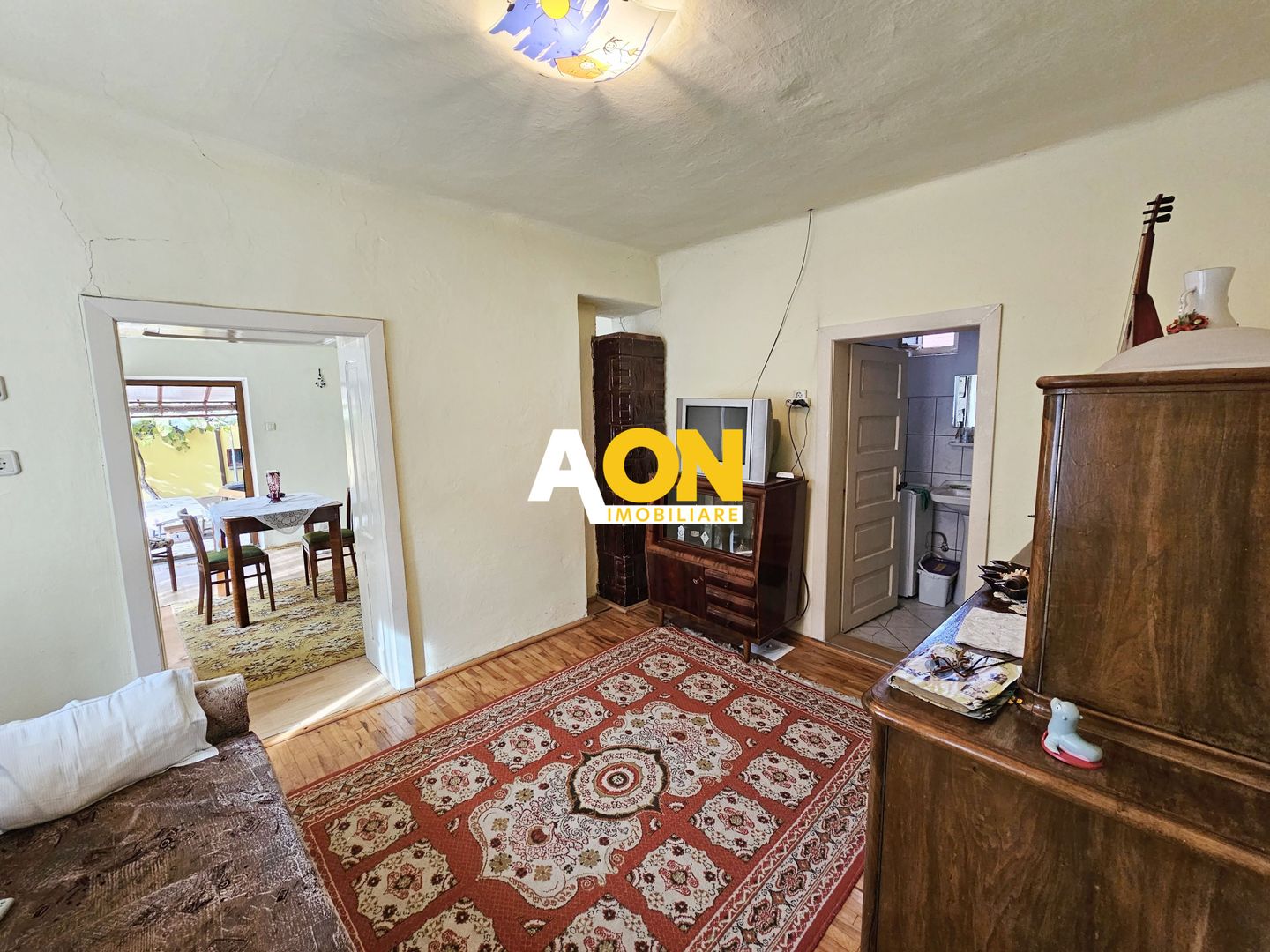 Casa cu 4 camere, 2024 mp teren, la asfalt, cu utilitati, Vintu de Jos - Poză 7