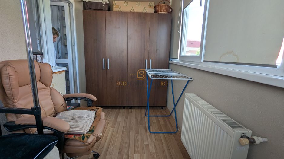 Apartament 2 camere, decomandat, loc de parcare, Drumul Fermei - Poză 4