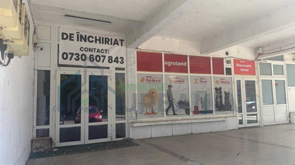 Spațiu comercial de închiriat în Esplanada Pașcani, lângă APIA – 70,40 mp - Poză 1
