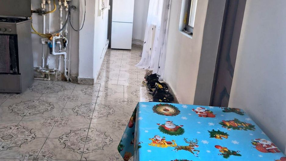 Apartament cu 2 camere - cartier Micro 20 - parter cu extindere - Poză 3