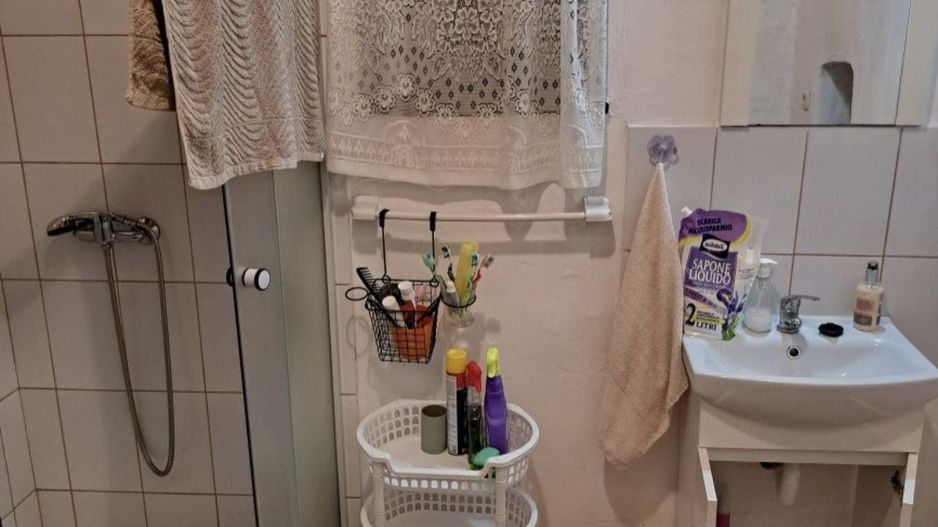 Casa in sat Ghirisa - Poză 5