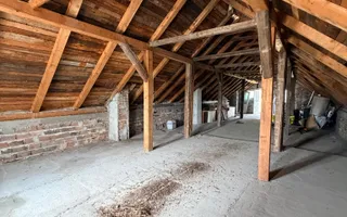 Casă cu teren de 1.651 mp și ieșire la lac Feldioara Pod mansardabil - Poză 25