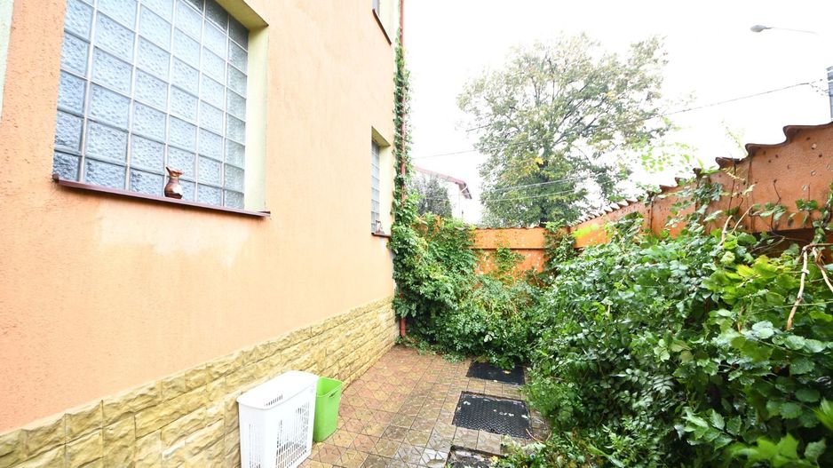 Vila spatioasa, constructie solida, zona micro 17 – Galati - Poză 53