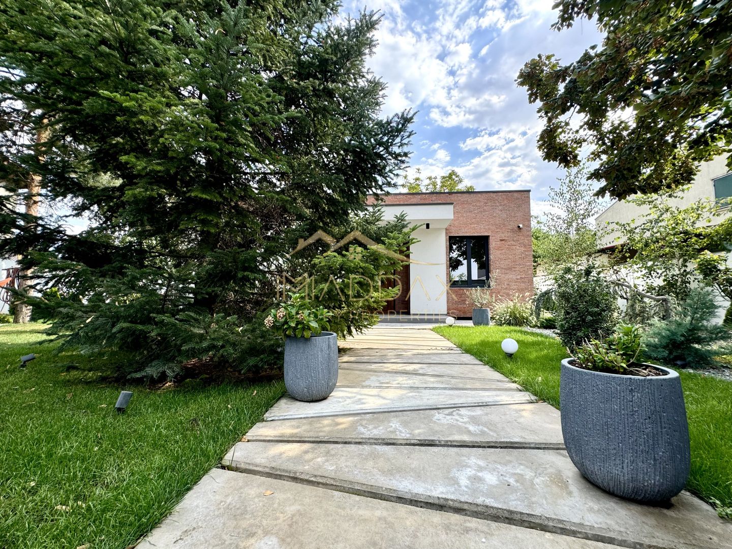 Vila cu 5 camere // * 565 mp gradina* // Tunari - Poză 71