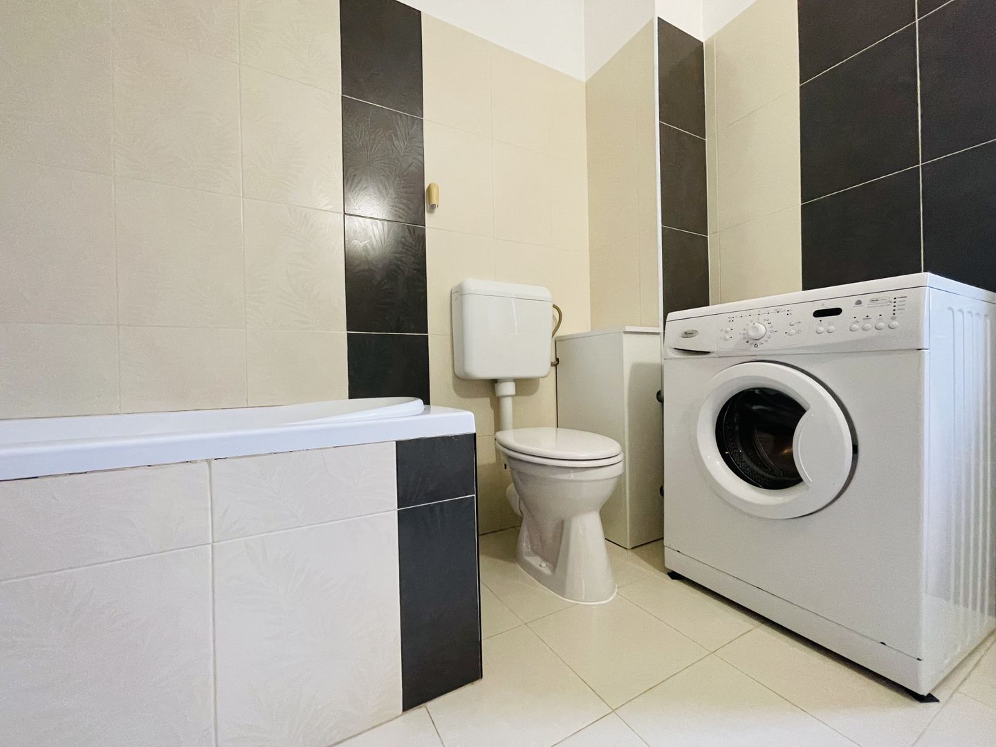 Casa din Dumbravita, 4 camere, 110 mp - Confort si liniste - Poză 43