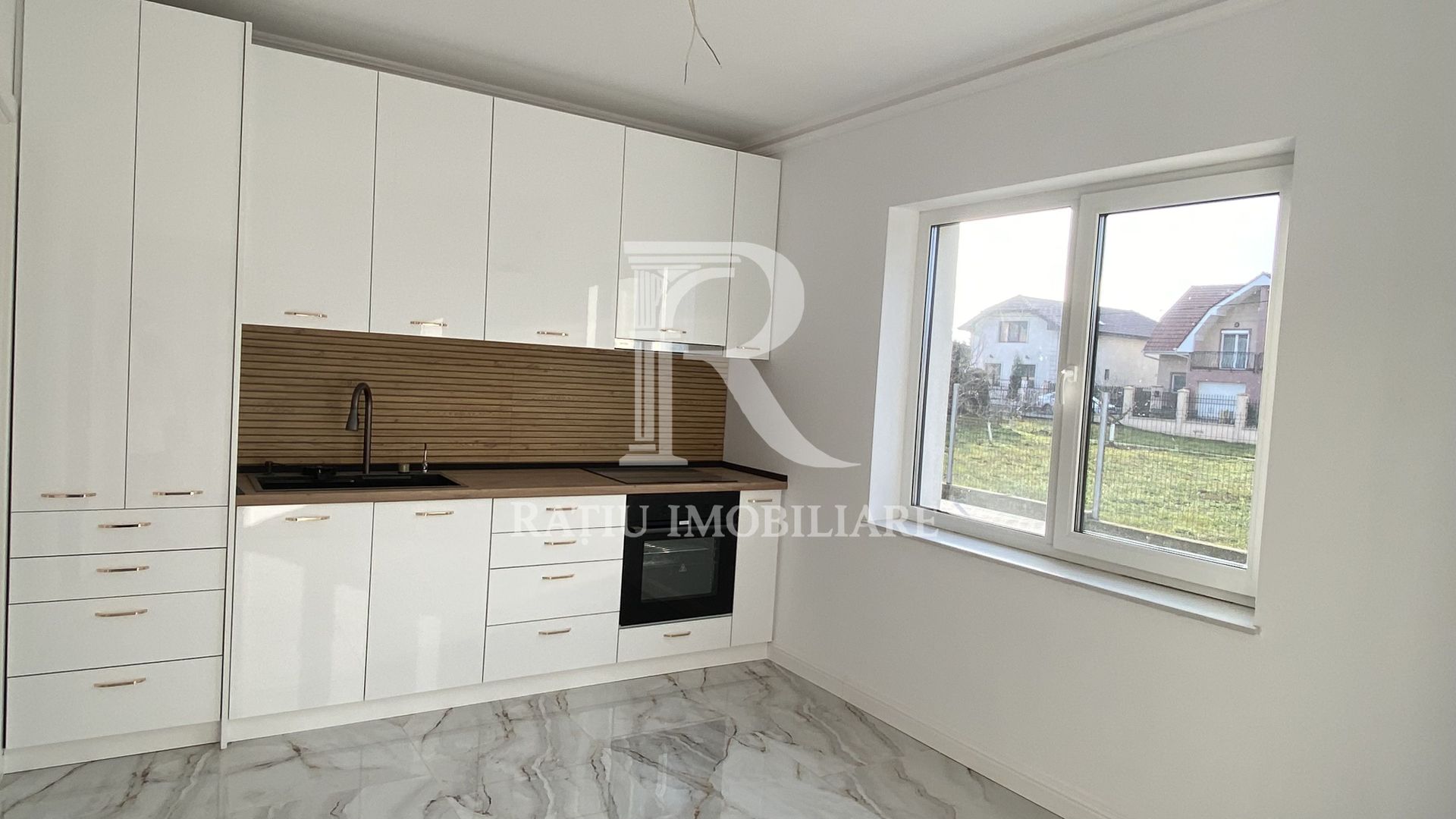 Casă modernă P+1 | 106 mp utili | Terasă + balcon | DecResidence Sânmartin - Poză 1