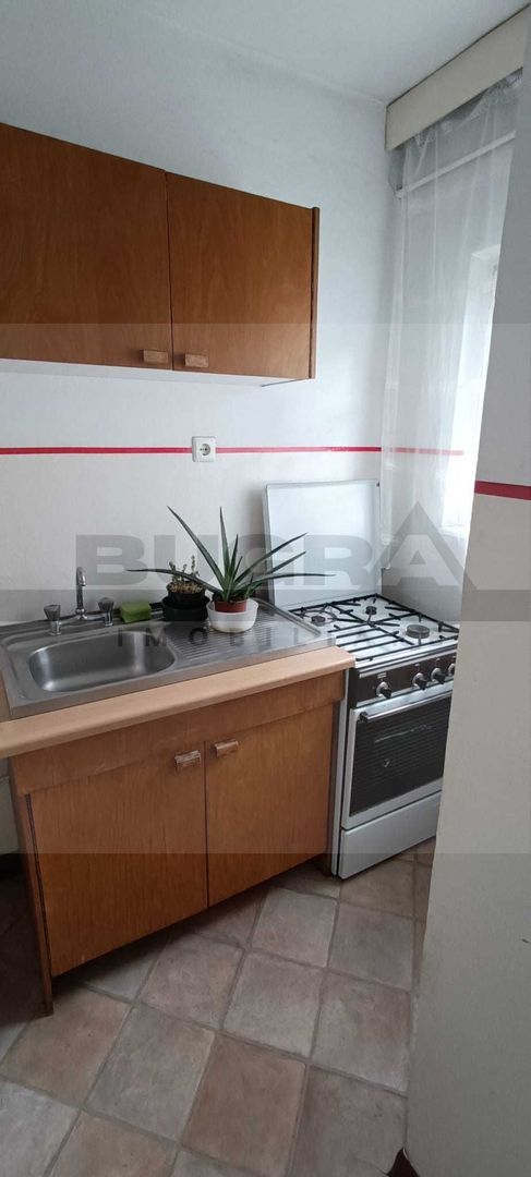 Garsoniera mobilata si utilata, 24 mp+ balcon, zona UMF - Poză 5