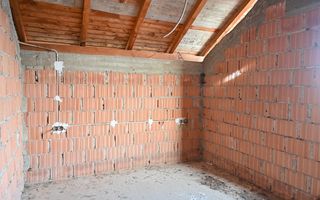 Casa la rosu de vanzare | Iordacheanu - Valea Cucului | Comision 0% - Poză 14