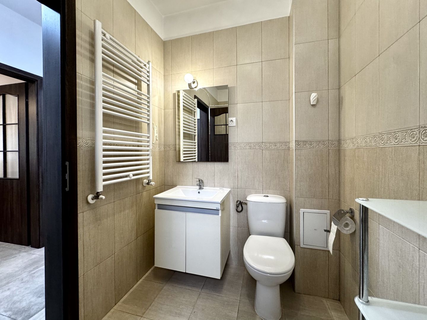 Apartment 2 camere, decomandat,  loc de parcare, Complexul Studențesc - Poză 13