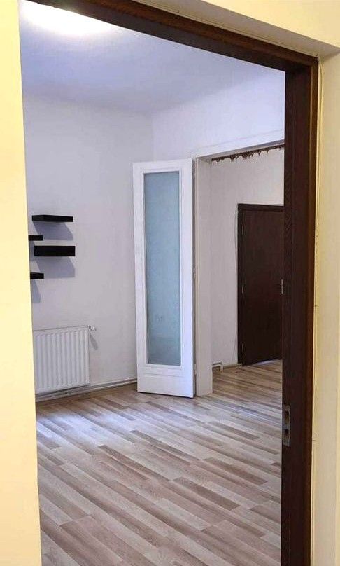 Apartament  de închiriat | 4 camere | Universitate - Poză 3