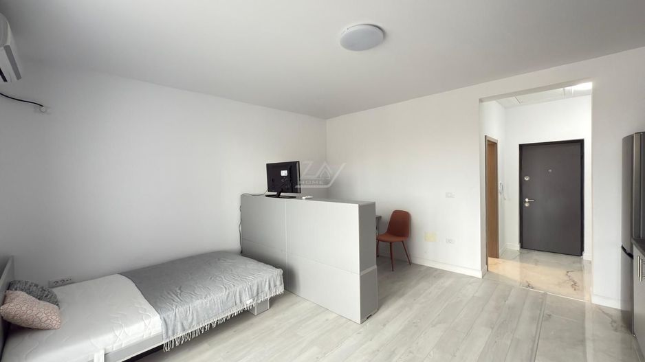 Apartament tip studio. Loc de depozitare in pod. Asfalt. - Poză 4