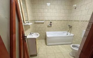 Apartament cu trei camere zona Ioan Rus, Florești. - Poză 5