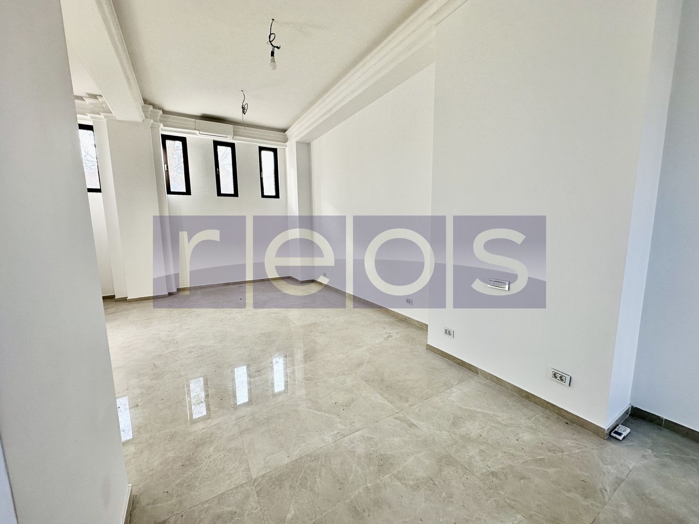 DE ÎNCHIRIAT | SPATIU COMERCIAL | UNIRII - Poză 2