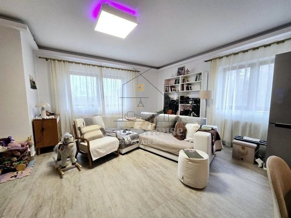 Apartament 4 camere, 90 mp, parcare, finisat, cartier Europa - Poză 1