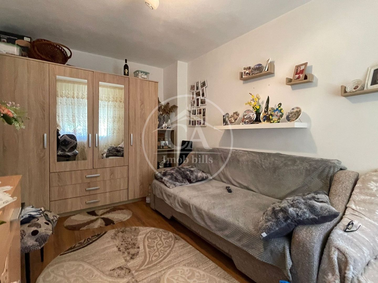 Apartament cu o cameră de vânzare in zona Rogerius, Oradea - Poză 1