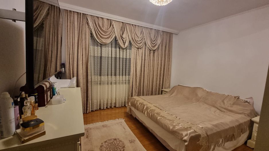 Apartament de 3 camere de vanzare Faleza nord - Poză 3