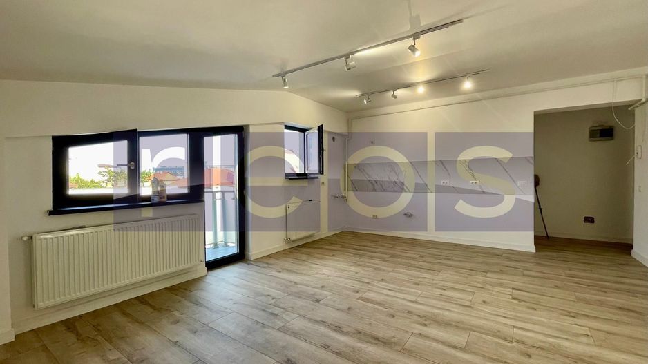 VANZARE APARTAMENT 3 CAMERE TEPES VODA CALEA CALARASILOR 87MP MANSARDA - Poză 2