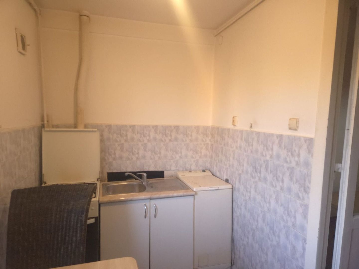 Garsoniera de inchiriat zona centrala - Poză 3