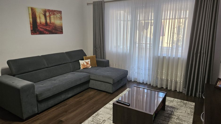 Vând apartament micro 16 - Poză 1