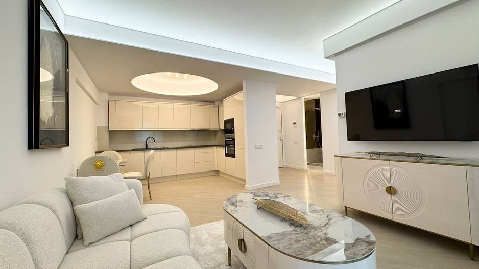 Apartament 3 camere de inchiriat - Cortina North - Poză 1