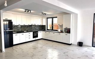 Vila cu bucatarie inclusa -otopeni central - Poză 7