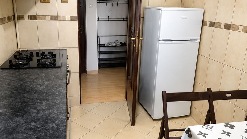 Apartament 2 camere 45 mp Podu Ros Cantemir 400 euro - Poză 4
