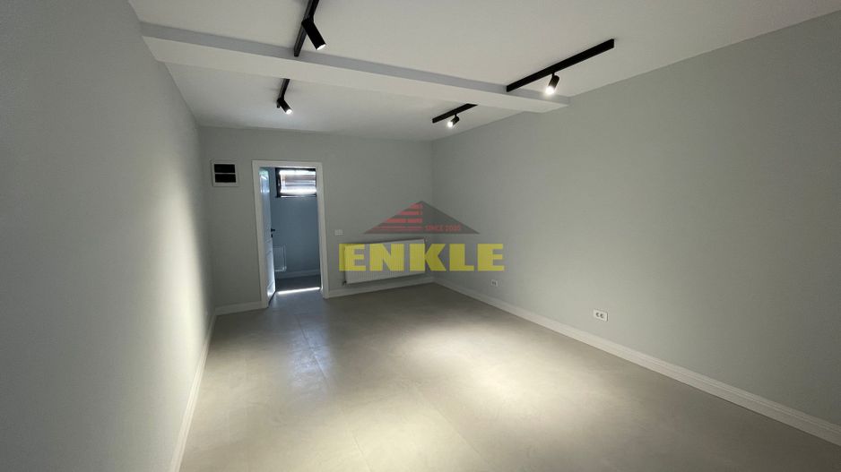 Spatiu comercial, 101 mp renovat complet - Poză 2