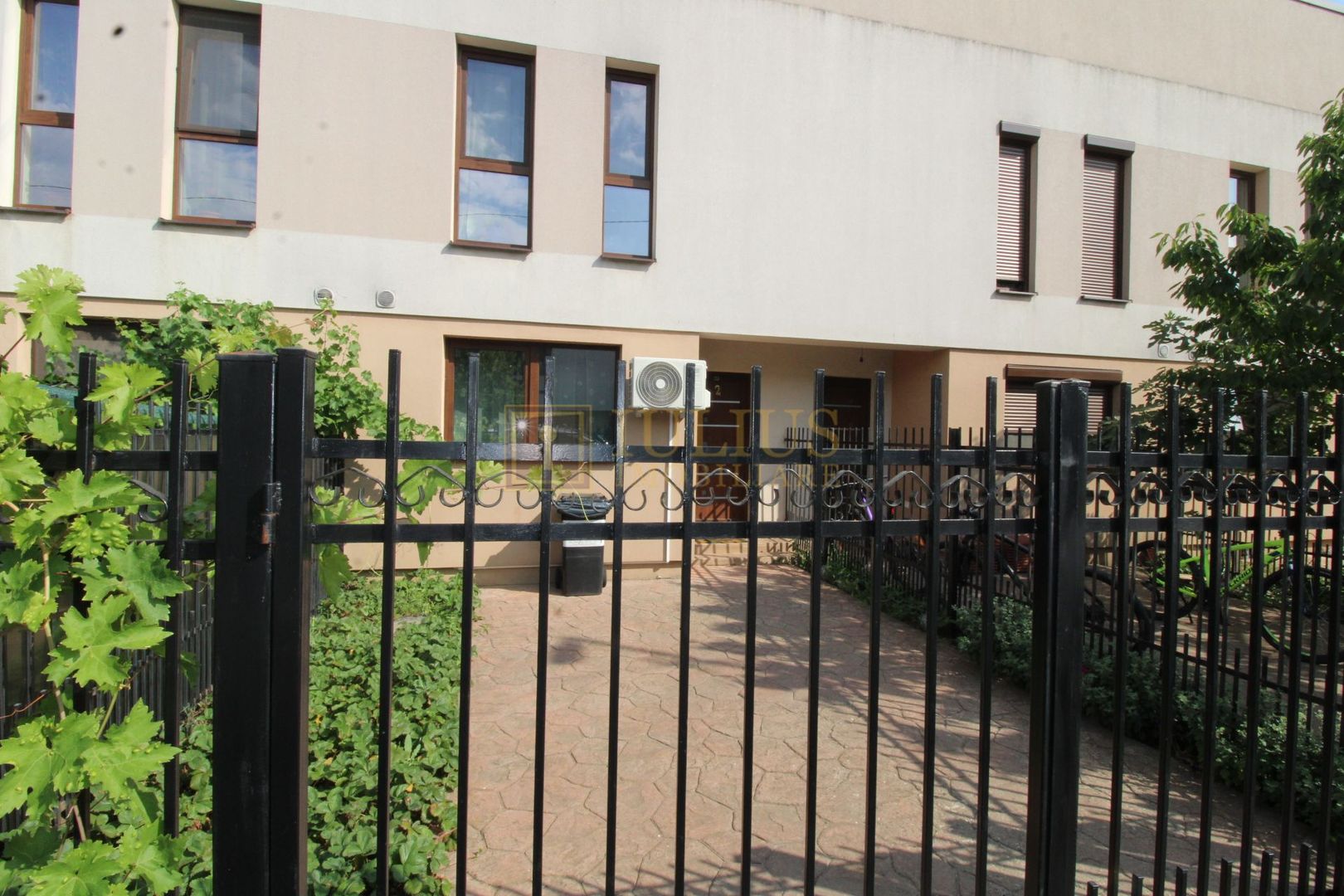Casă renovată, prima închiriere | Dumbrăvița - aproape de pădure - Poză 1