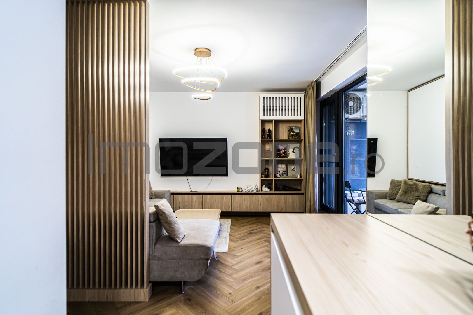 Plaza Mall, 2 camere, decomandat, 60 mp, etaj 2, mobilat, parcare subsol, boxa - Poză 6