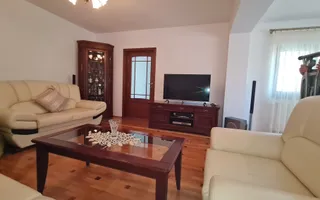 Vila impozanta in zona linistita la 15 minute de capitala! - Poză 15