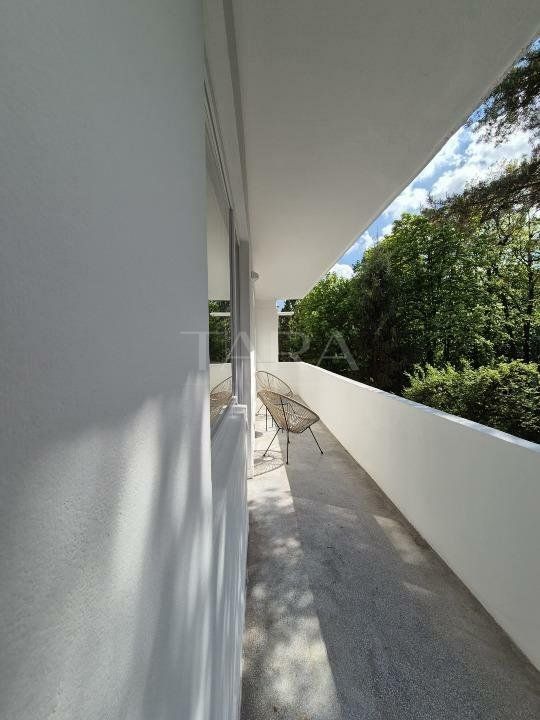 Apartament renovat, balcon mare, zonă verde liniștită, Iulius Mall. - Poză 9