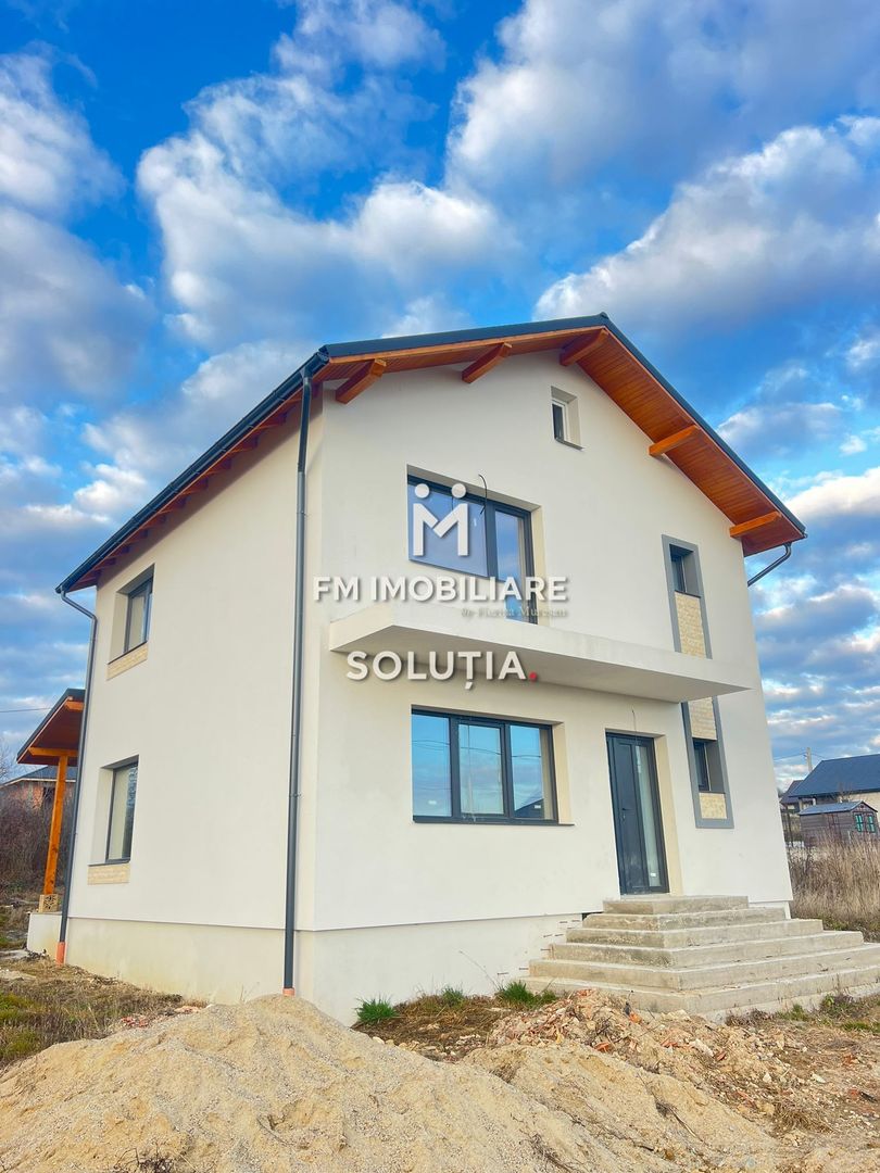 Casă de vânzare P+E în Tăuții-Măgherăuș - Poză 8