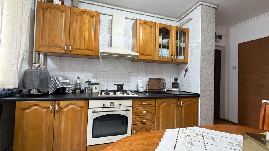 Apartament 3 camere Vitan Bloc Reabilitat - Poză 5