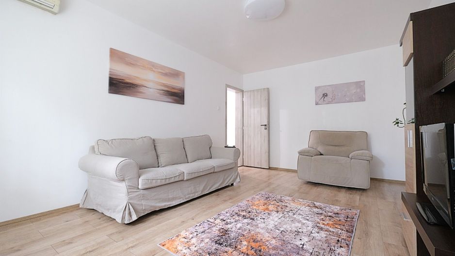 Prima inchiriere ! BANEASA, apartament 3 camere mobilate, etaj 1 - Poză 3